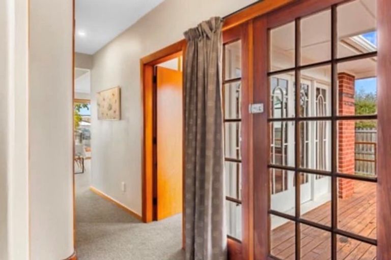 Photo of property in 3 Roslyn Avenue, Mairehau, Christchurch, 8052