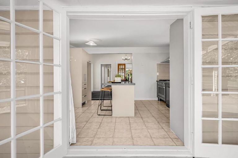 Photo of property in 702 Avenue Road West, Saint Leonards, Hastings, 4120