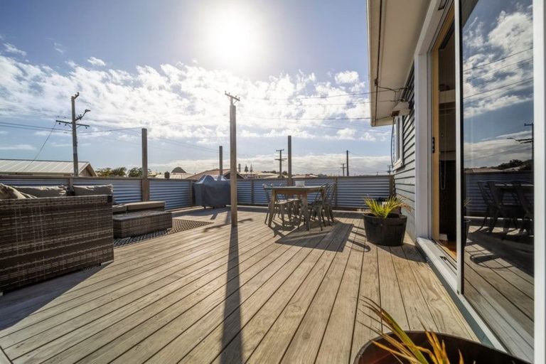 Photo of property in 12 Rosendale Avenue, Spotswood, New Plymouth, 4310