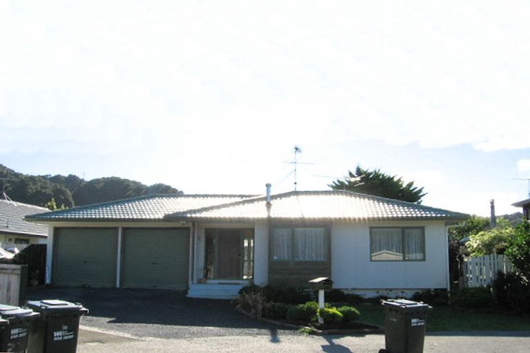 Photo of property in 20 Karamea Grove, Wainuiomata, Lower Hutt, 5014