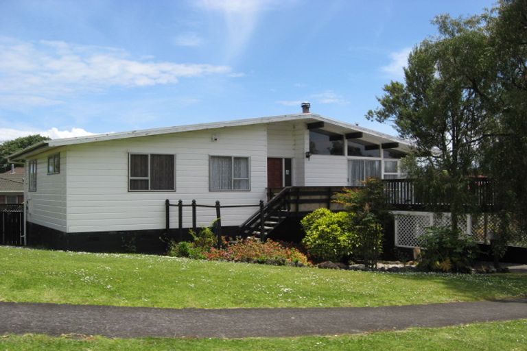 Photo of property in 2 Maynard Place, Mangere Bridge, Auckland, 2022