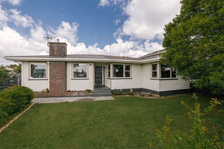 Photo of property in 52 Holdsworth Avenue, Milson, Palmerston North, 4414