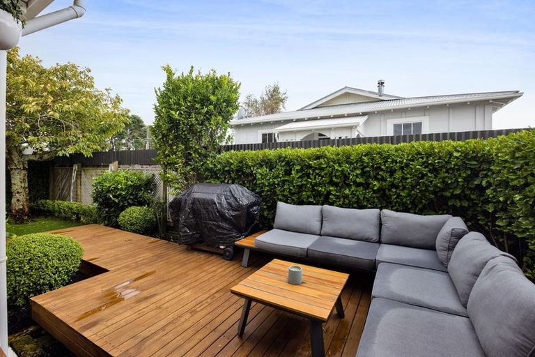 Photo of property in 211 Coronation Avenue, Welbourn, New Plymouth, 4310