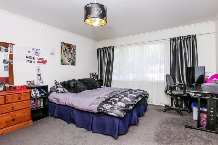 Photo of property in 135 Forest Hill Road, Henderson, Auckland, 0612