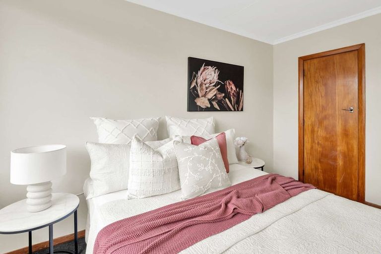 Photo of property in 2/84 Linton Street, West End, Palmerston North, 4410