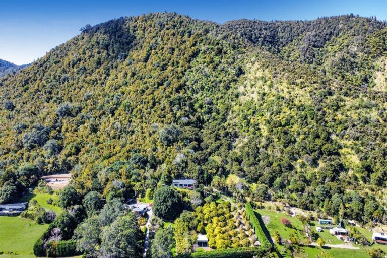 Photo of property in 8344c State Highway 35, Whanarua Bay, Te Kaha, 3199