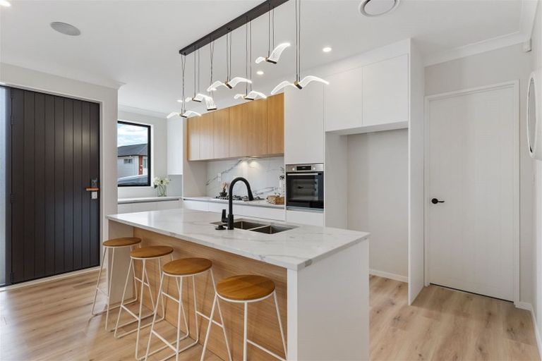 Photo of property in 44 Drumbuoy Drive, Flat Bush, Auckland, 2019
