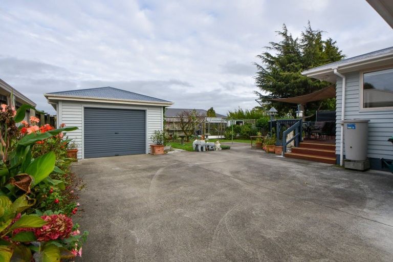 Photo of property in 240 High Street North, Carterton, 5713