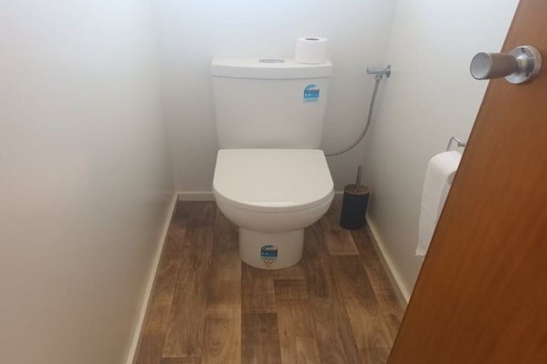 Photo of property in 9 Glenamoy Crescent, Johnsonville, Wellington, 6037