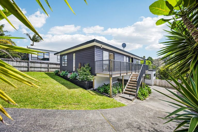 Photo of property in 38 Elliston Crescent, Stanmore Bay, Whangaparaoa, 0932