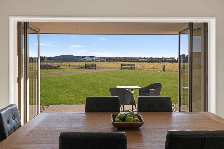 Photo of property in 6 Westview Drive, Tinwald, Ashburton, 7700