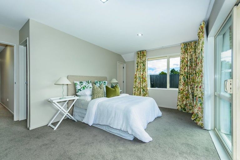 Photo of property in 12 Catkins Lane, Mairehau, Christchurch, 8052