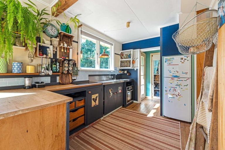 Photo of property in 96 Cheviot Street, Roxburgh, 9500