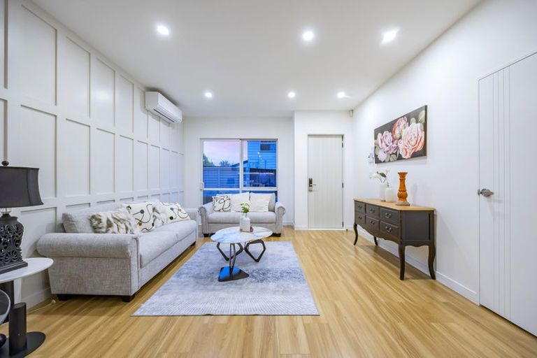 Photo of property in 76c Glenmore Road, Sunnyhills, Auckland, 2010