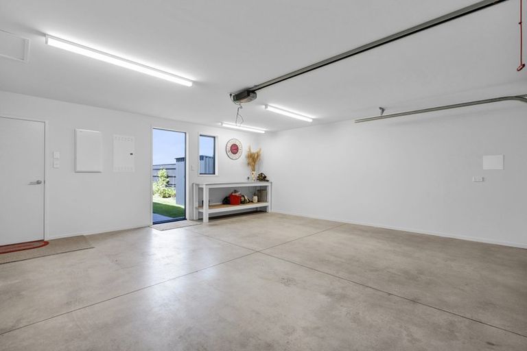 Photo of property in 12 Greenpath Lane, Hurworth, New Plymouth, 4310