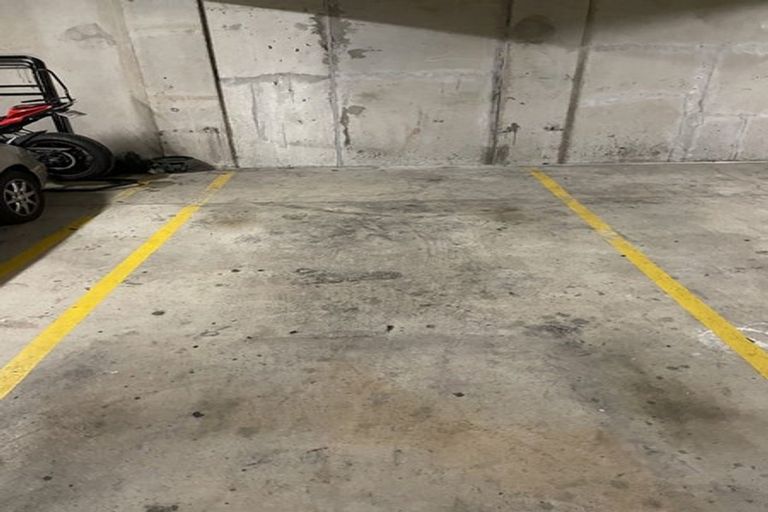 Photo of property in St Pauls Apartments, 75/43u Mulgrave Street, Thorndon, Wellington, 6011