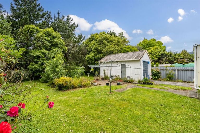 Photo of property in 32 Hyde Street, Wainuiomata, Lower Hutt, 5014