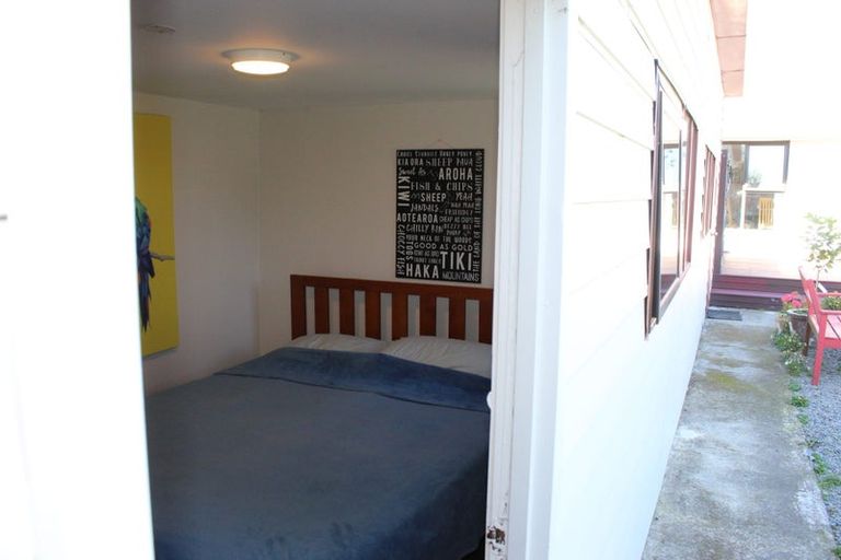 Photo of property in 132 Pacific Road, North New Brighton, Christchurch, 8083