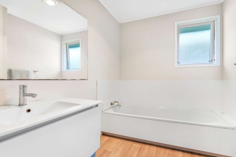 Photo of property in 9 Teal Place, Selwyn Heights, Rotorua, 3015