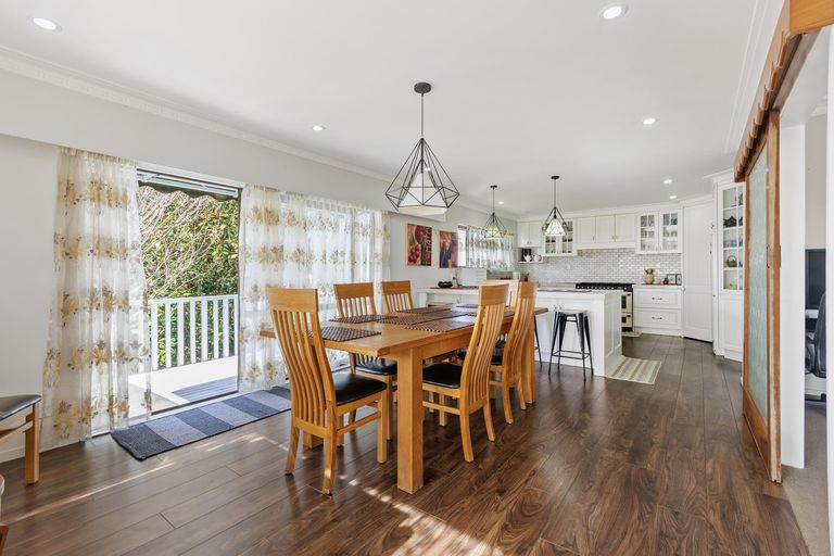 Photo of property in 2 Hogan Street, Pukekohe, 2120