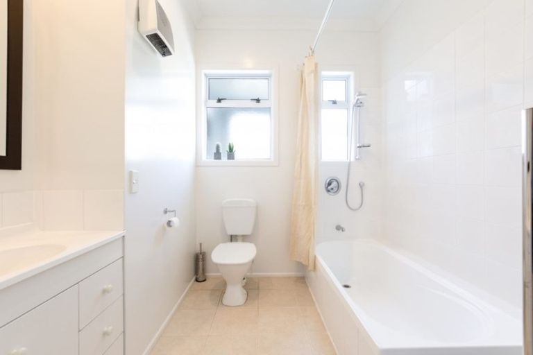 Photo of property in 52 Princes Street, Cambridge, 3434