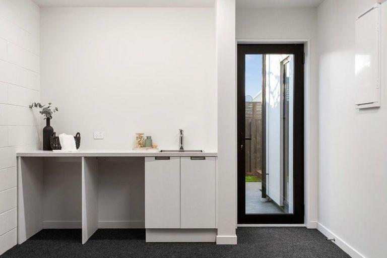 Photo of property in 3/27 Division Street, Riccarton, Christchurch, 8041