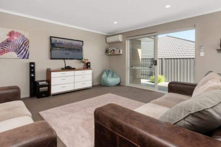 Photo of property in 14 Watene Way, Welcome Bay, Tauranga, 3112