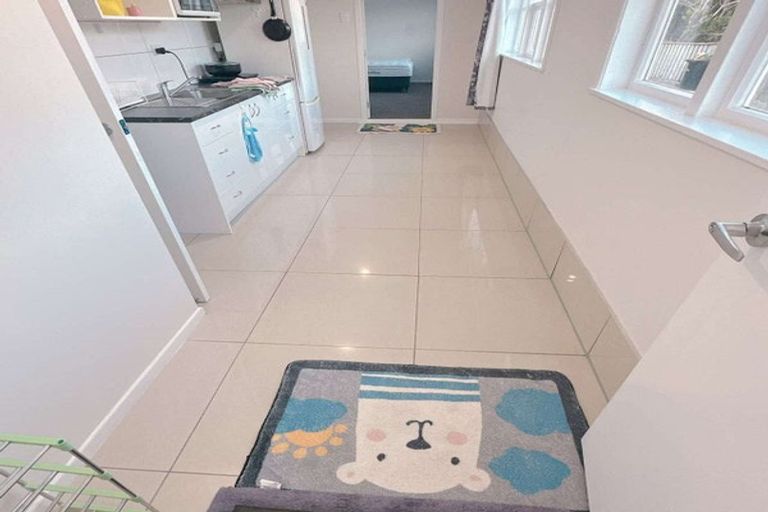 Photo of property in 11 Lerwick Terrace, Melrose, Wellington, 6023