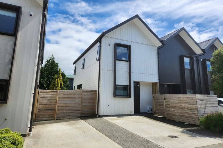 Photo of property in 33 Ron Deal Way, Epuni, Lower Hutt, 5011