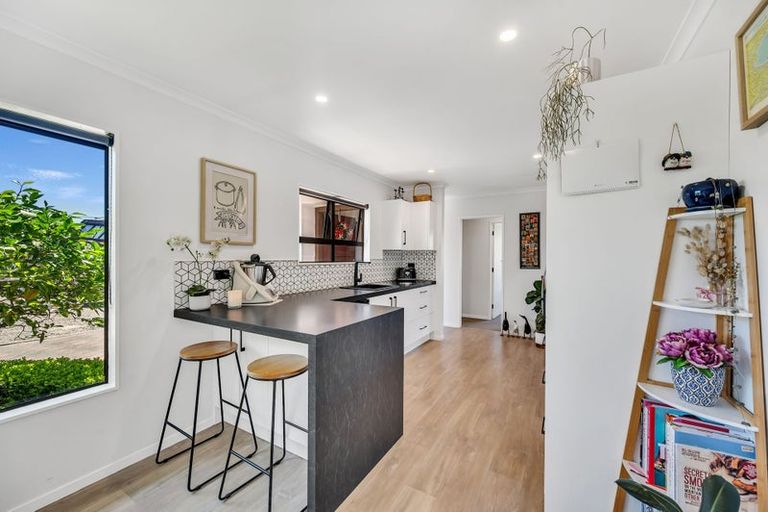 Photo of property in 27 Mckeefry Avenue, Greenmeadows, Napier, 4112