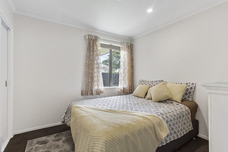 Photo of property in 17 Old Wairoa Road, Papakura, 2110