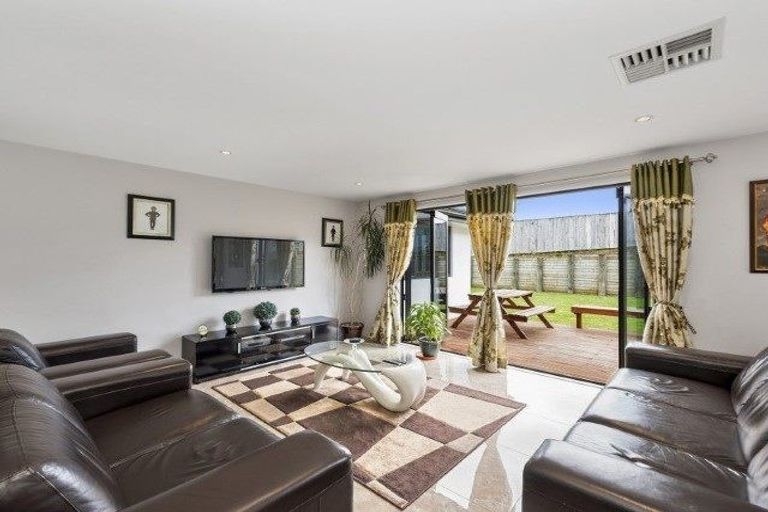 Photo of property in 35 Heathfield Avenue, Huntington, Hamilton, 3210