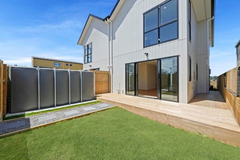 Photo of property in 183 Henwood Road, Westgate, Auckland, 0814