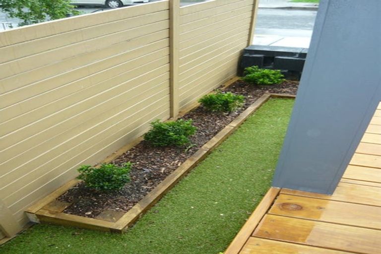 Photo of property in 57a Neil Avenue, Te Atatu Peninsula, Auckland, 0610