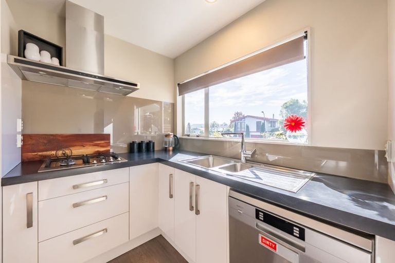 Photo of property in 10 Seymour Grove, Kingsley Heights, Upper Hutt, 5018