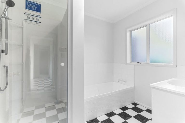 Photo of property in 12 Davies Road, Hurdon, New Plymouth, 4310