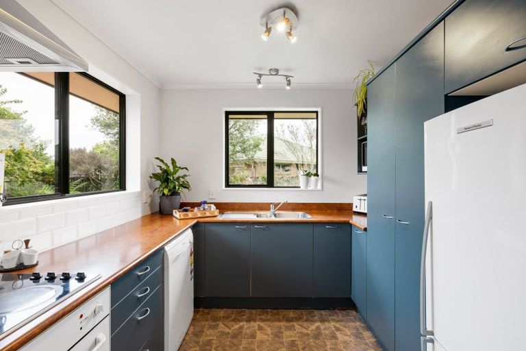 Photo of property in 19 Farnborough Drive, Nawton, Hamilton, 3200