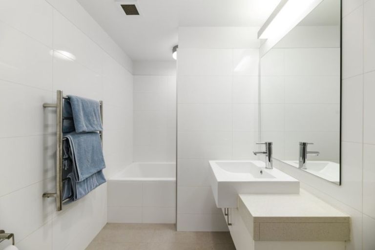 Photo of property in 12/48 Marine Parade, Mount Maunganui, 3116