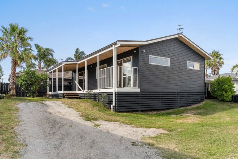 Photo of property in 87b Simpson Road, Papamoa Beach, Papamoa, 3118
