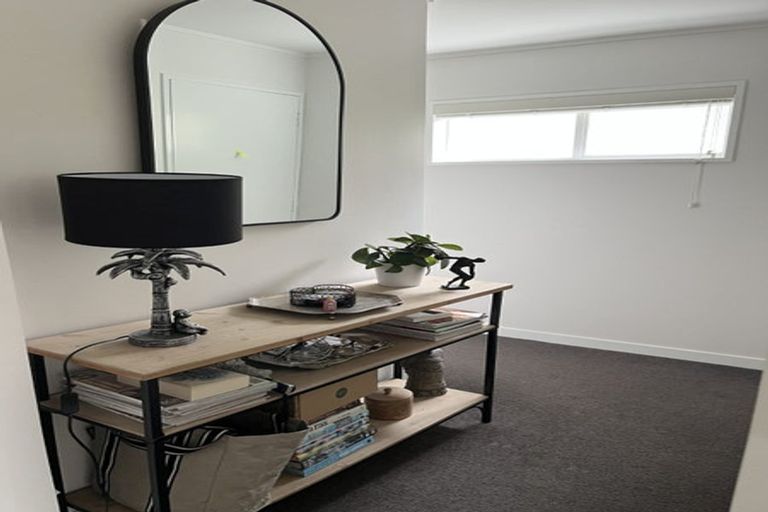 Photo of property in 130u1 Oriental Parade, Oriental Bay, Wellington, 6011
