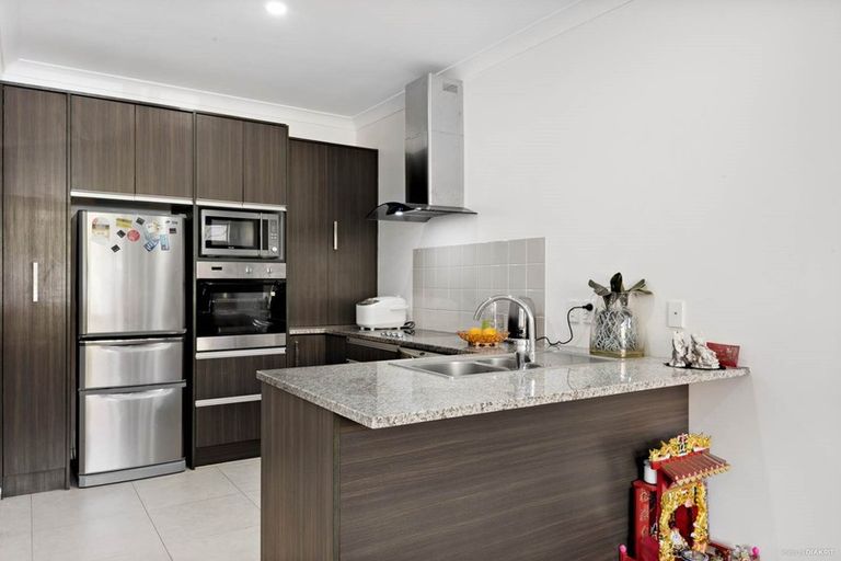 Photo of property in 3/44 Carlos Drive, Flat Bush, Auckland, 2016