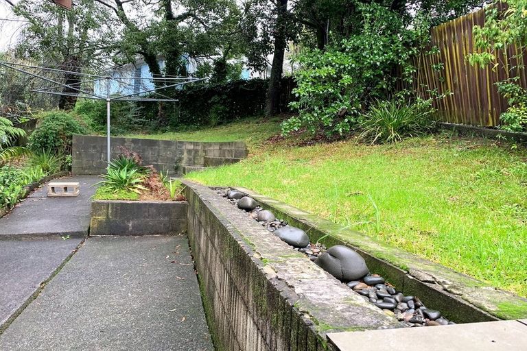 Photo of property in 14 Kilcar Place, Massey, Auckland, 0614