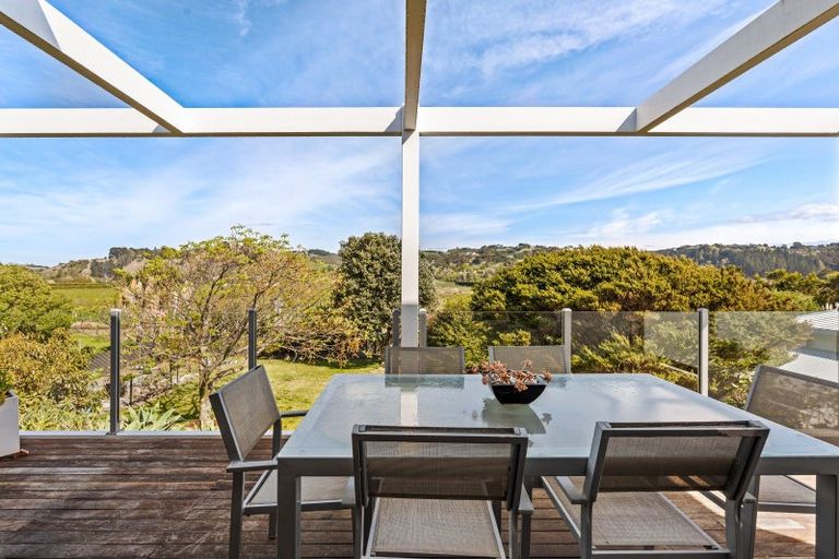 Photo of property in 21 Le Quesne Road, Bay View, Napier, 4104