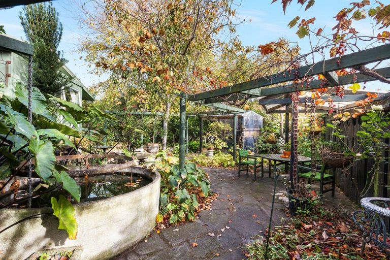 Photo of property in 12 Saint Hill Lane, Havelock North, 4130