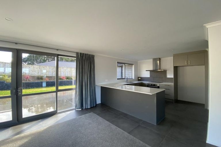 Photo of property in 18 Maui Place, Te Kamo, Whangarei, 0112