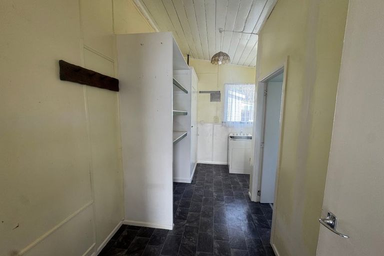 Photo of property in 9 Ross Street, Woodville, 4920