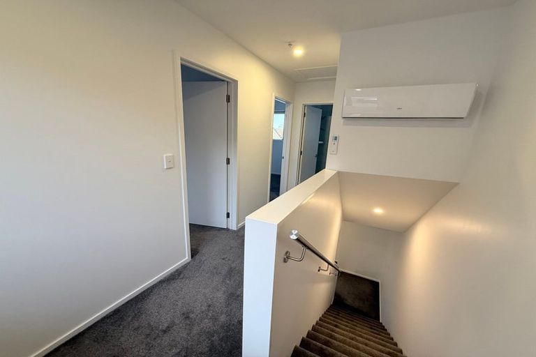 Photo of property in 2/5 Shearer Avenue, Papanui, Christchurch, 8052