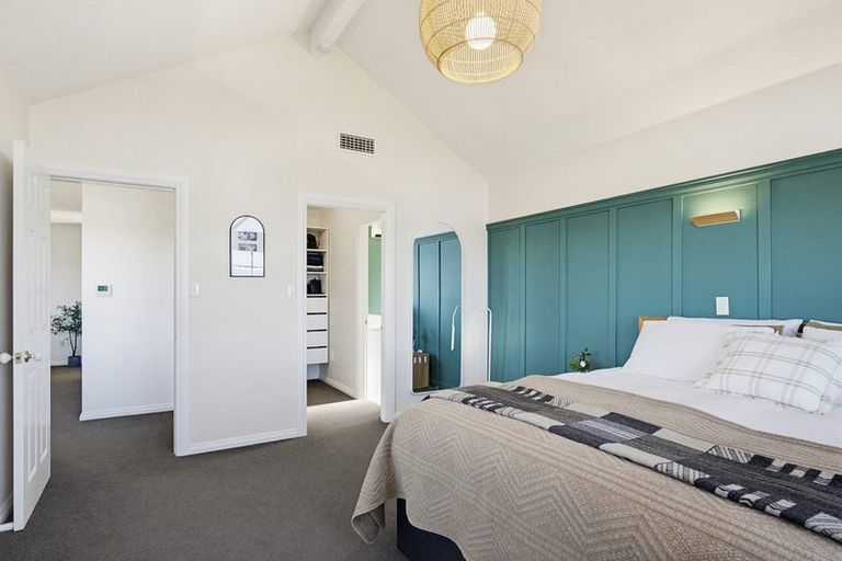 Photo of property in 11 Ramphal Terrace, Khandallah, Wellington, 6035
