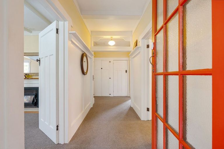 Photo of property in 2 Kent Road, Regent, Whangarei, 0112
