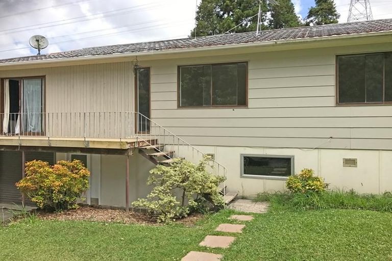 Photo of property in 17 Reynella Drive, Massey, Auckland, 0614